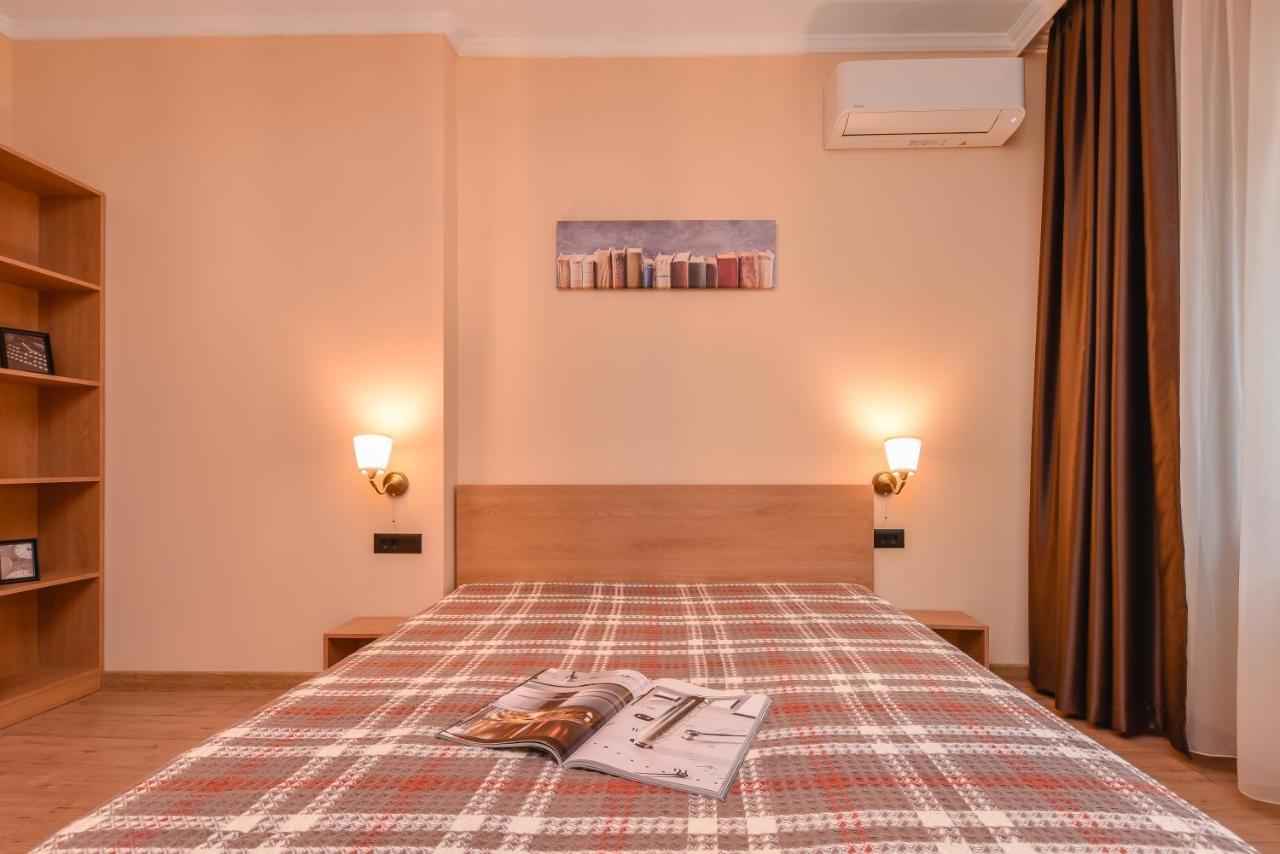 Sofia Dream Apartment - The Library - 3-Bdr, 2-Bthr By Flat Mаnager Extérieur photo